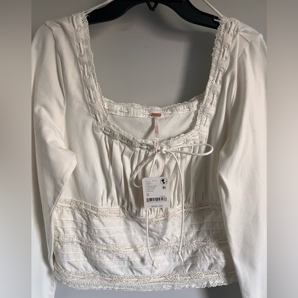 🌻🆕FREE PEOPLE Scarlet Smocked Long Sleeve-Ivory color-Size Medium - Picture 12 of 13